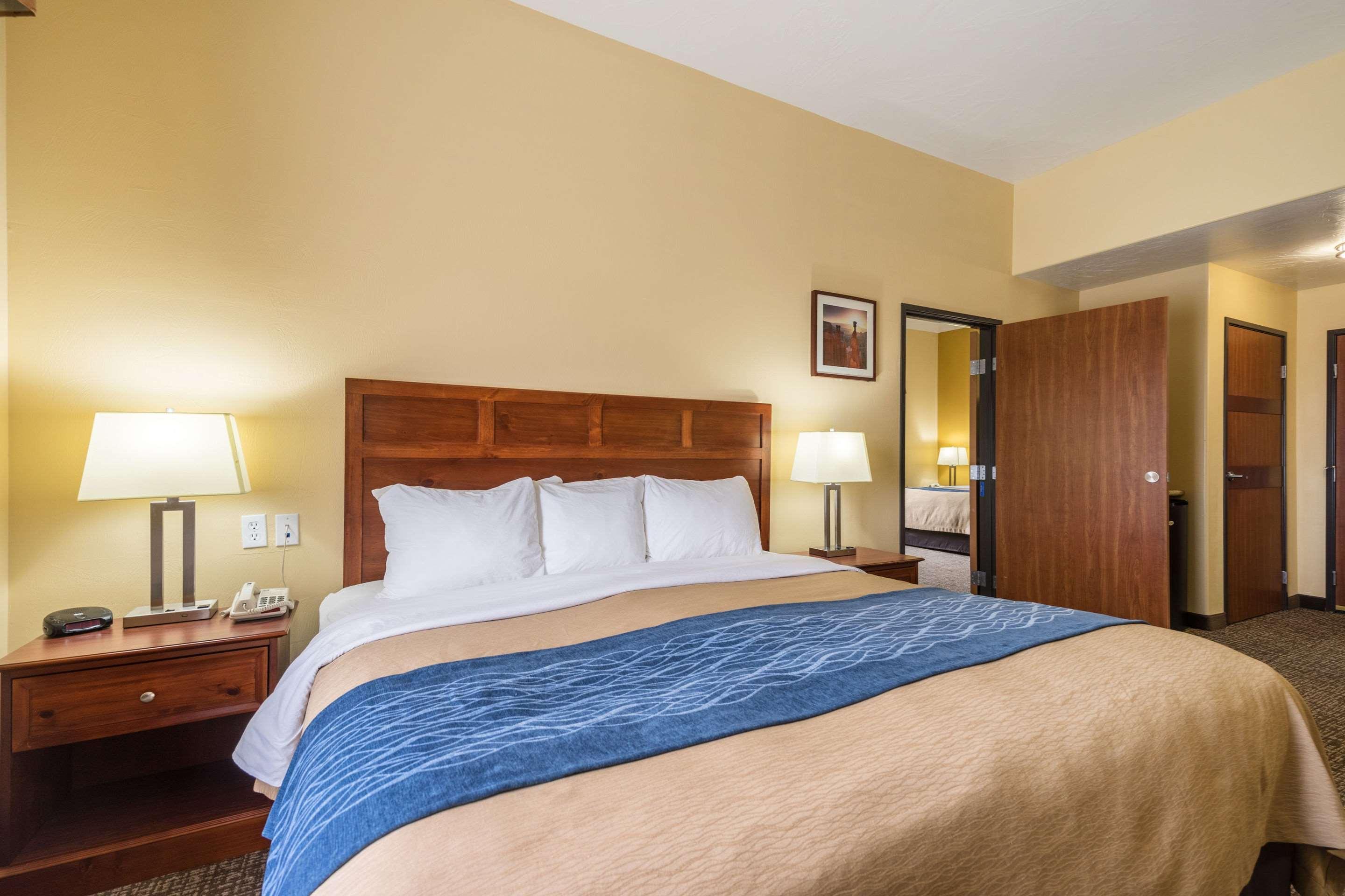 סדר סיטי Comfort Inn & Suites מראה חיצוני תמונה